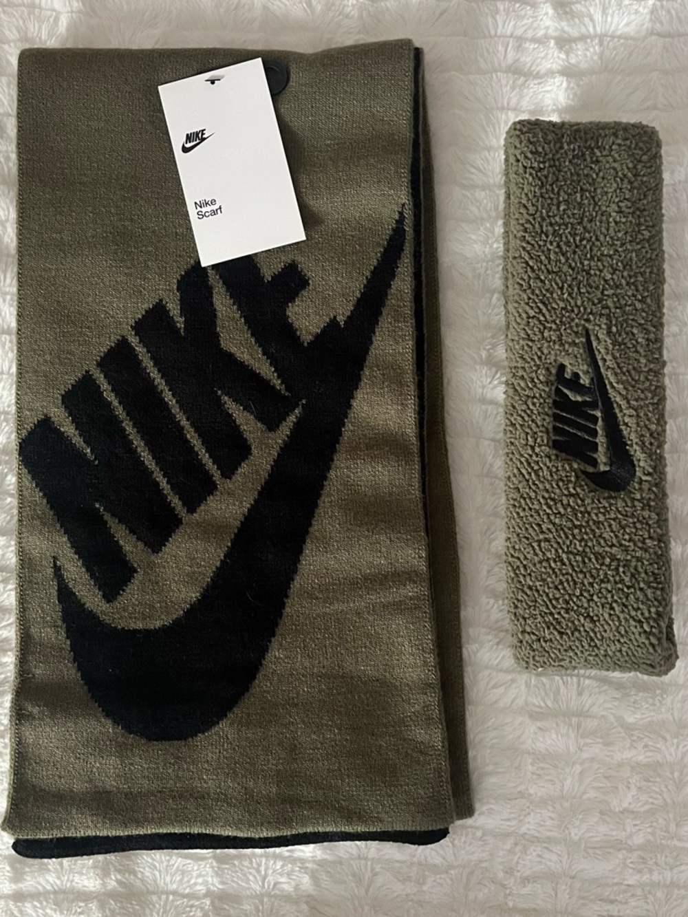 NWT Unisex Nike Olive Green Scarf with Headband
